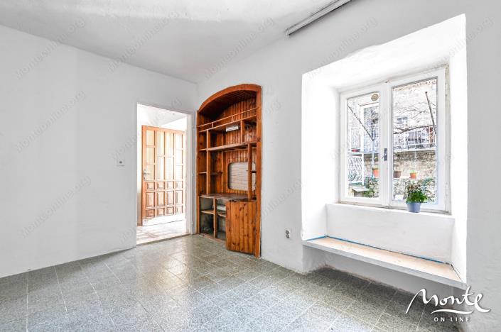 Image No.20-4 Bed House for sale