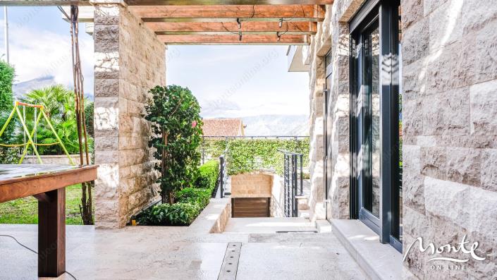 Image No.3-5 Bed Villa for sale