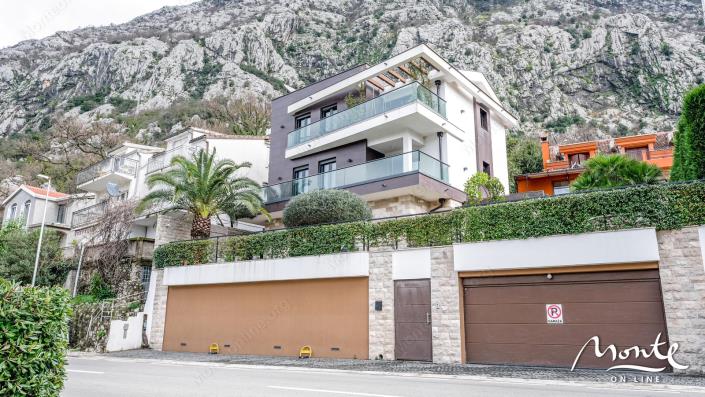 Image No.1-5 Bed Villa for sale