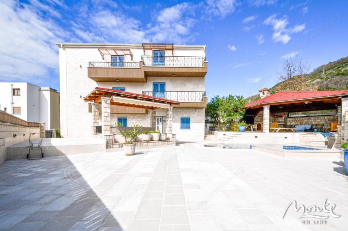 Image No.3-4 Bed Villa for sale