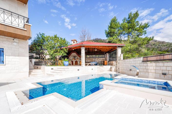 Image No.4-4 Bed Villa for sale