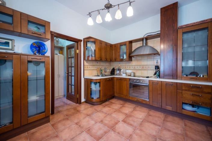 Image No.9-4 Bed House for sale