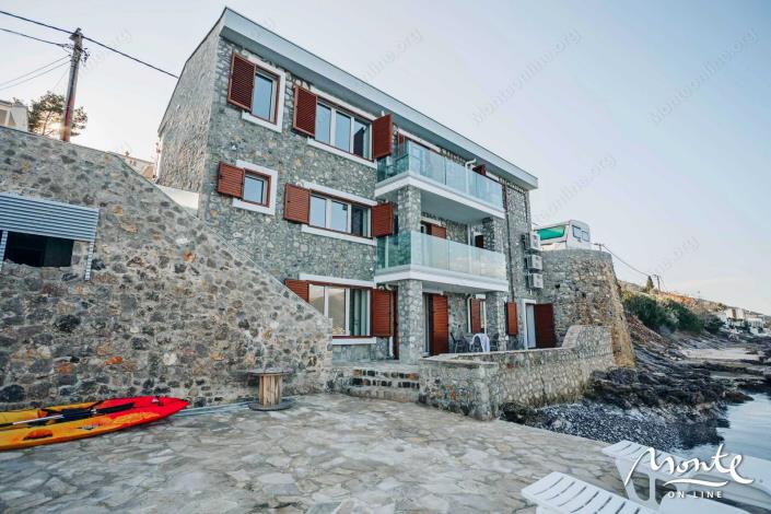 Image No.1-4 Bed Villa for sale