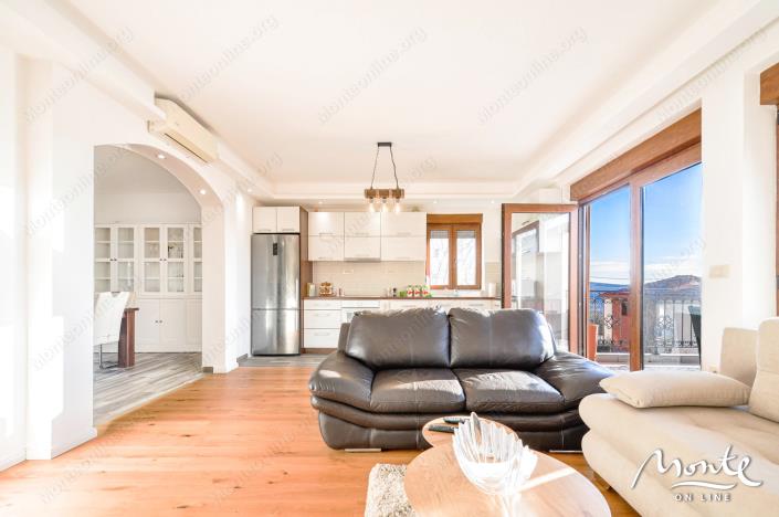 Image No.8-3 Bed House for sale