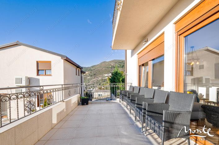 Image No.18-3 Bed House for sale