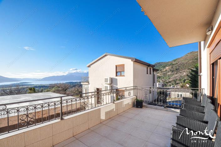 Image No.19-3 Bed House for sale