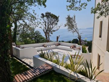 b4eea851-eef9-4247-87c4-6e7e9f300706