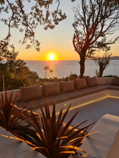 Image No.14-5 Bed Villa for sale