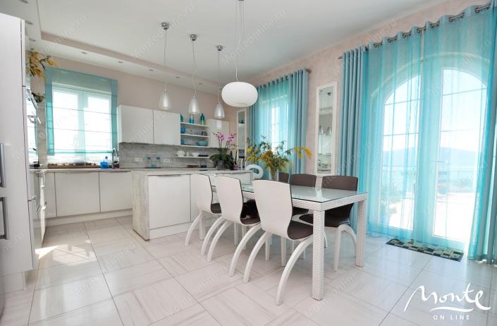 Image No.9-4 Bed Villa for sale