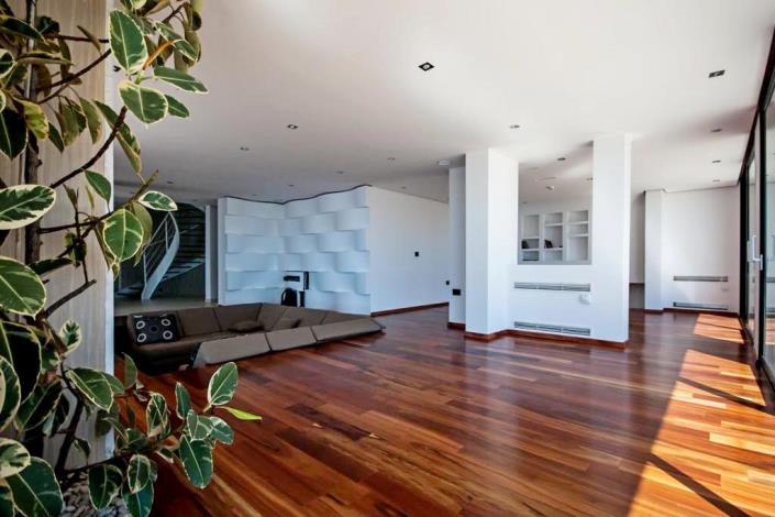 Image No.14-7 Bed Villa for sale