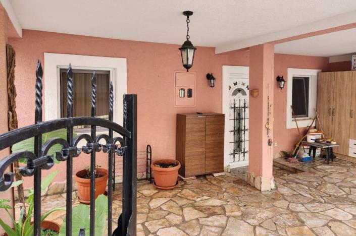 Image No.15-4 Bed House for sale