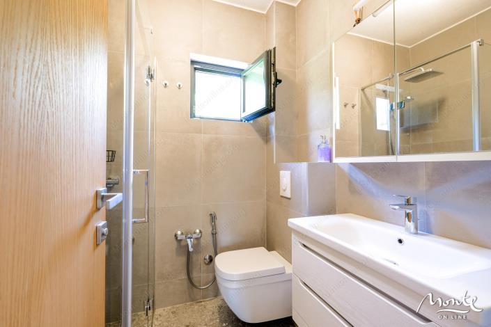 Image No.14-3 Bed Flat for sale