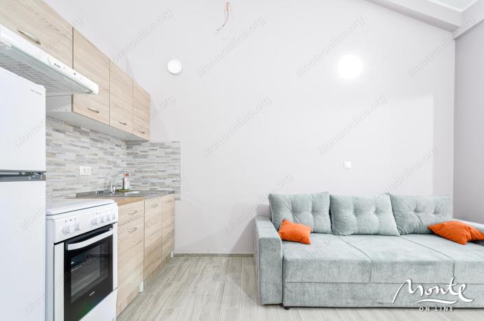 Image No.11-33 Bed Hotel for sale