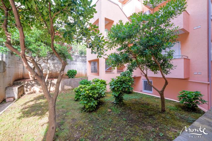 Image No.19-33 Bed Hotel for sale