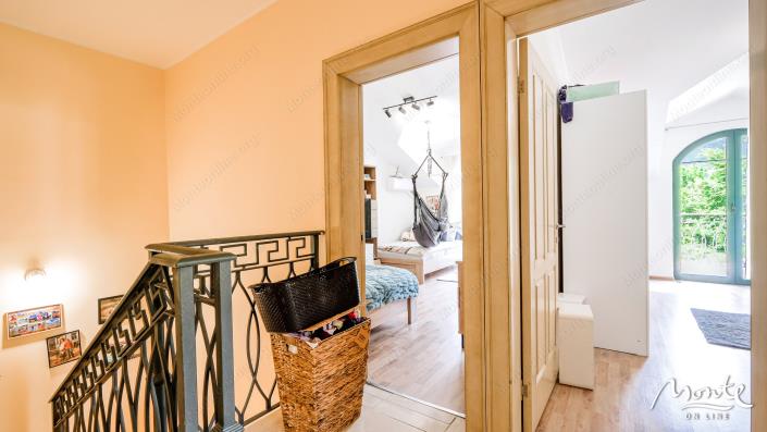 Image No.17-4 Bed Townhouse for sale