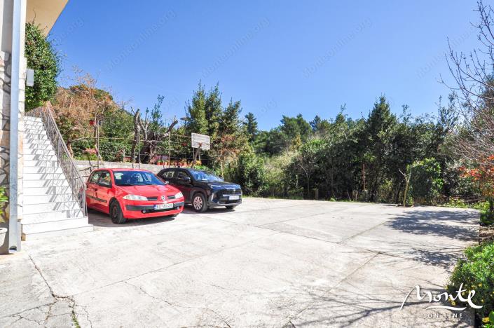 Image No.5-11 Bed House for sale