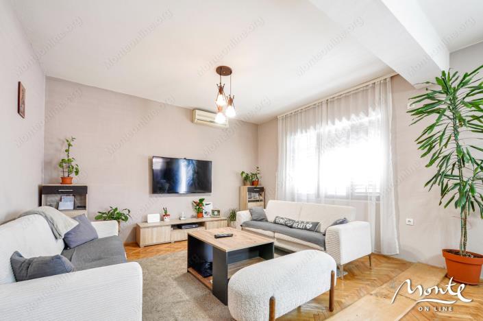 Image No.12-11 Bed House for sale