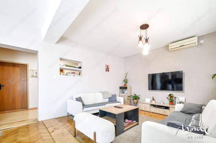 Image No.18-11 Bed House for sale