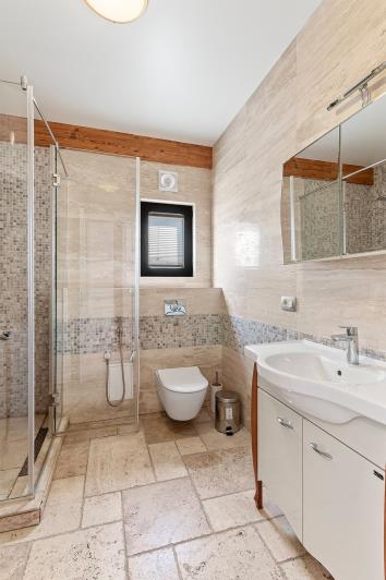 Image No.14-3 Bed House for sale