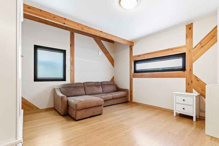 Image No.15-3 Bed House for sale