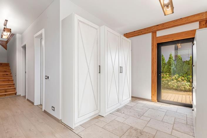 Image No.18-3 Bed House for sale