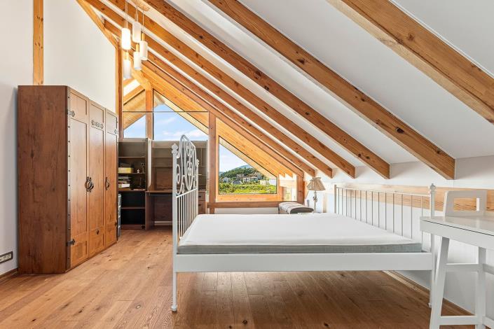 Image No.26-3 Bed House for sale