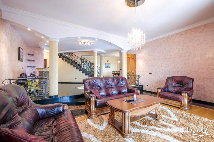 Image No.13-7 Bed Villa for sale