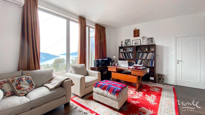 Image No.10-4 Bed Villa for sale