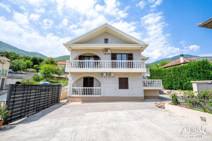 Image No.3-5 Bed House for sale