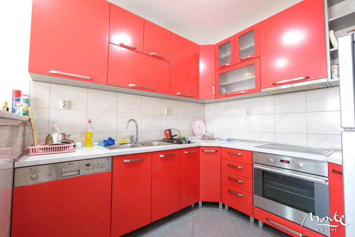 Image No.18-5 Bed House for sale