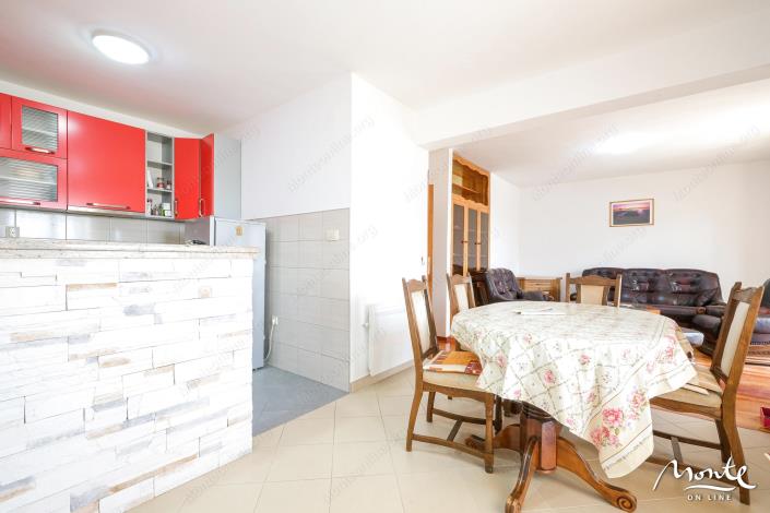 Image No.19-5 Bed House for sale