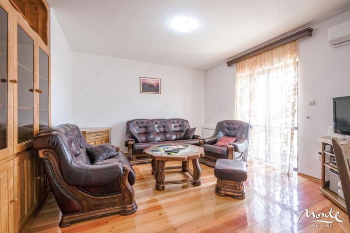 Image No.20-5 Bed House for sale