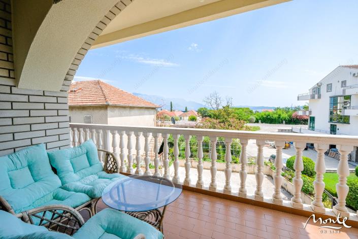 Image No.21-5 Bed House for sale