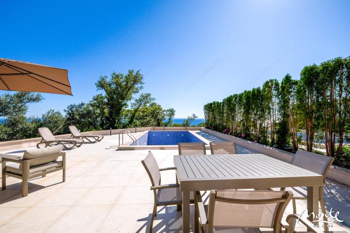 Image No.26-4 Bed Townhouse for sale