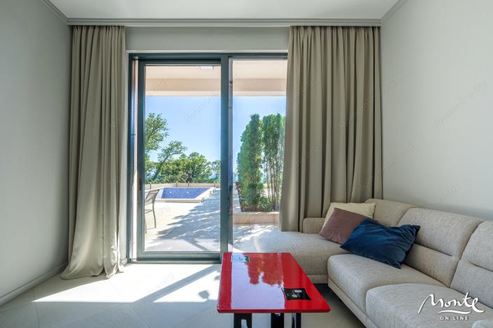 Image No.40-4 Bed Townhouse for sale