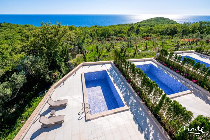 Image No.47-4 Bed Townhouse for sale