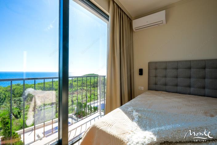 Image No.52-4 Bed Townhouse for sale