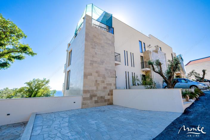 Image No.55-4 Bed Townhouse for sale