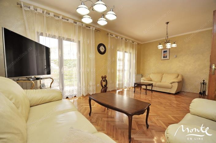 Image No.7-5 Bed House for sale