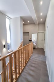 sovershenno-novaya-stilnaya-villa-s-bassejnom-v-g-herczeg-novi_12