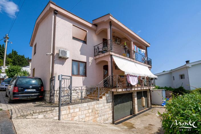 Image No.2-4 Bed House for sale