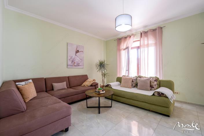 Image No.12-4 Bed House for sale