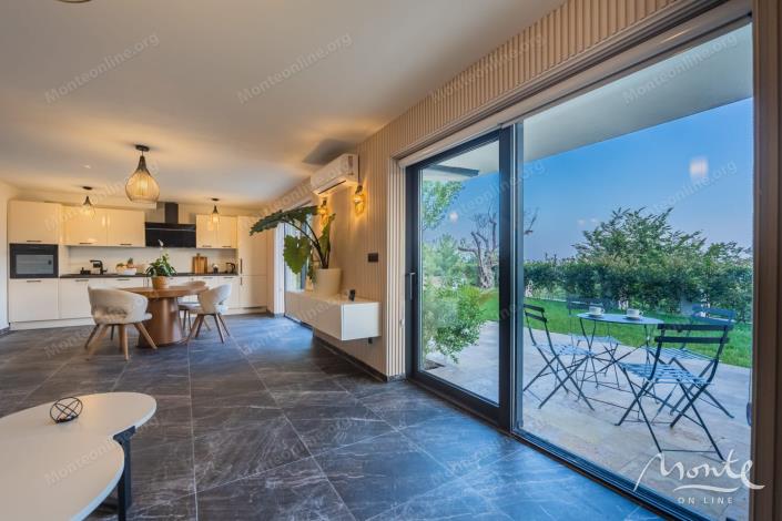 Image No.10-6 Bed Villa for sale