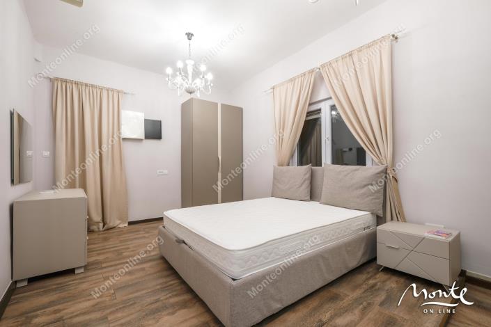 Image No.11-5 Bed House for sale