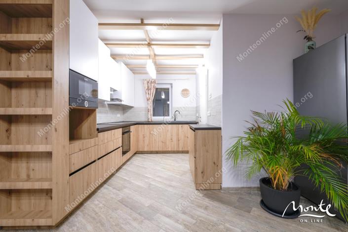 Image No.16-5 Bed House for sale