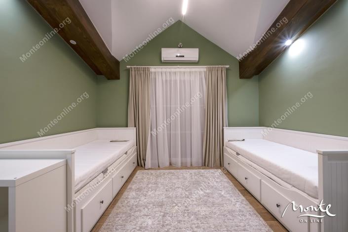 Image No.25-5 Bed House for sale