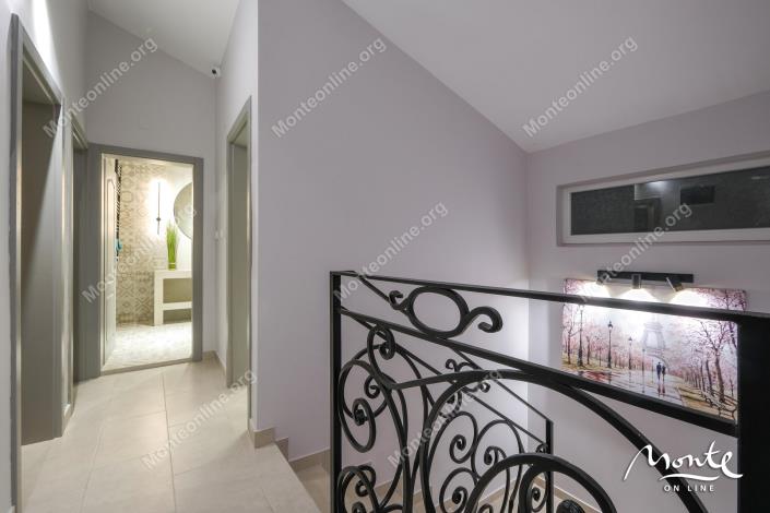 Image No.27-5 Bed House for sale