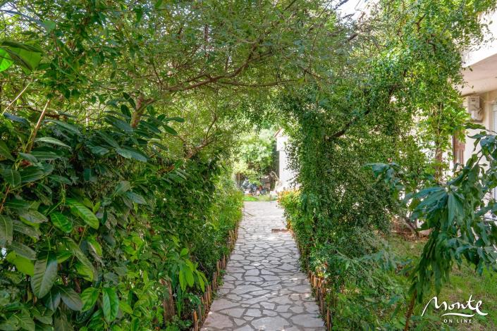 Image No.5-13 Bed Hotel for sale