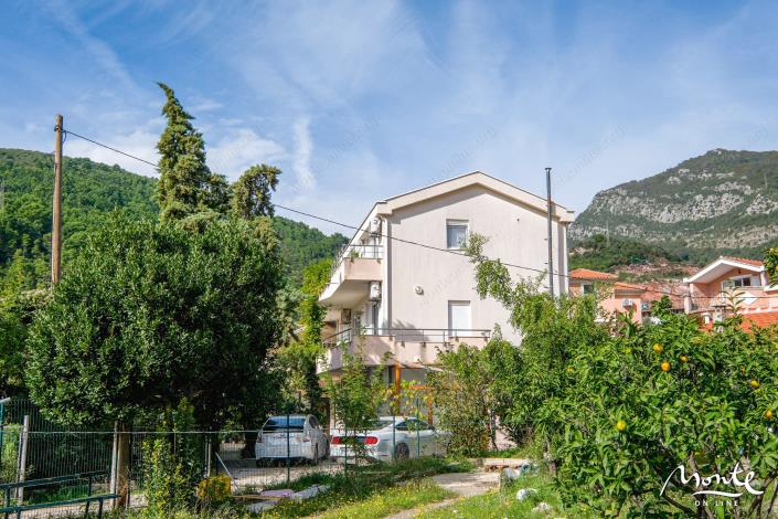 Image No.1-13 Bed Hotel for sale