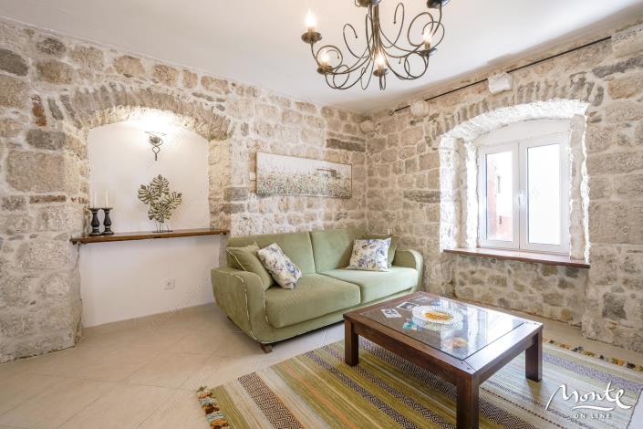 Image No.12-3 Bed Townhouse for sale